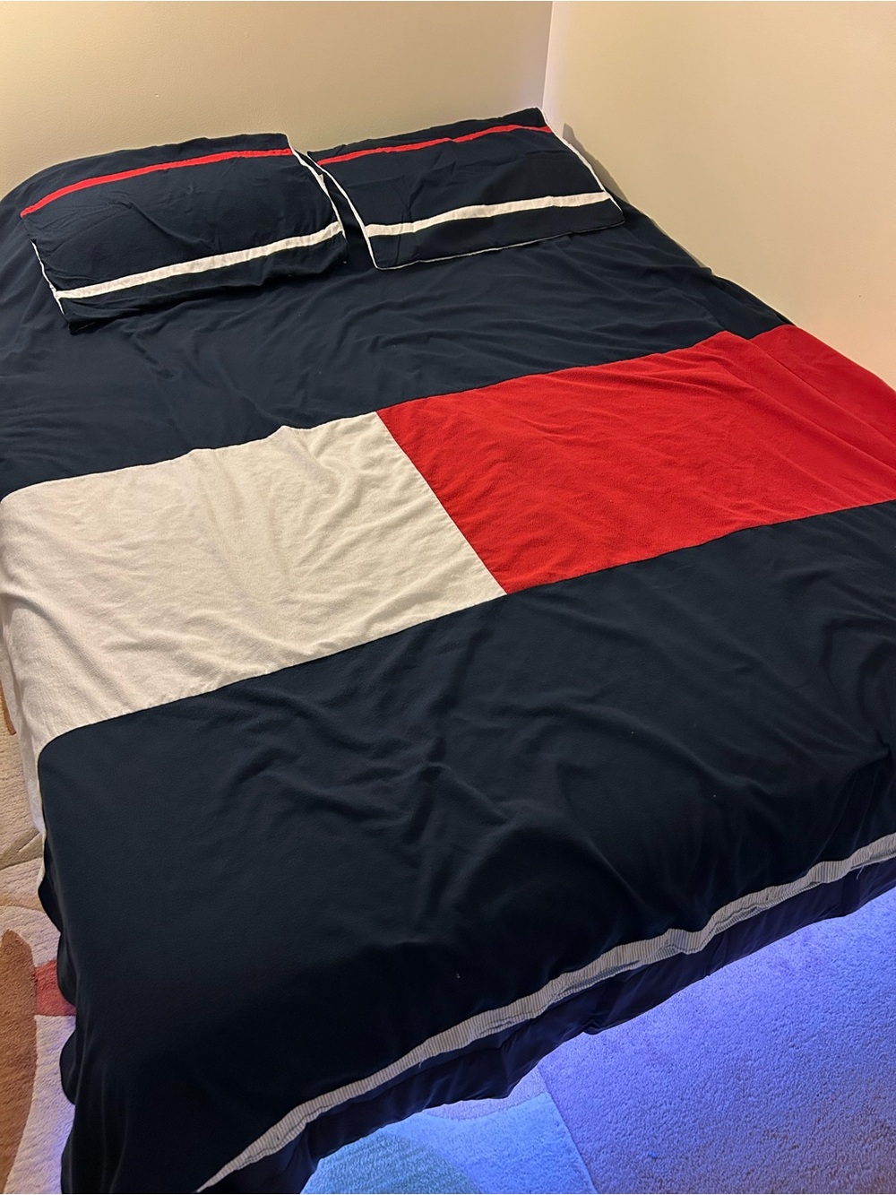 Tommy Hilfiger Navy, Red & White Colorblock Duvet Cover and 2 Pillow Cases